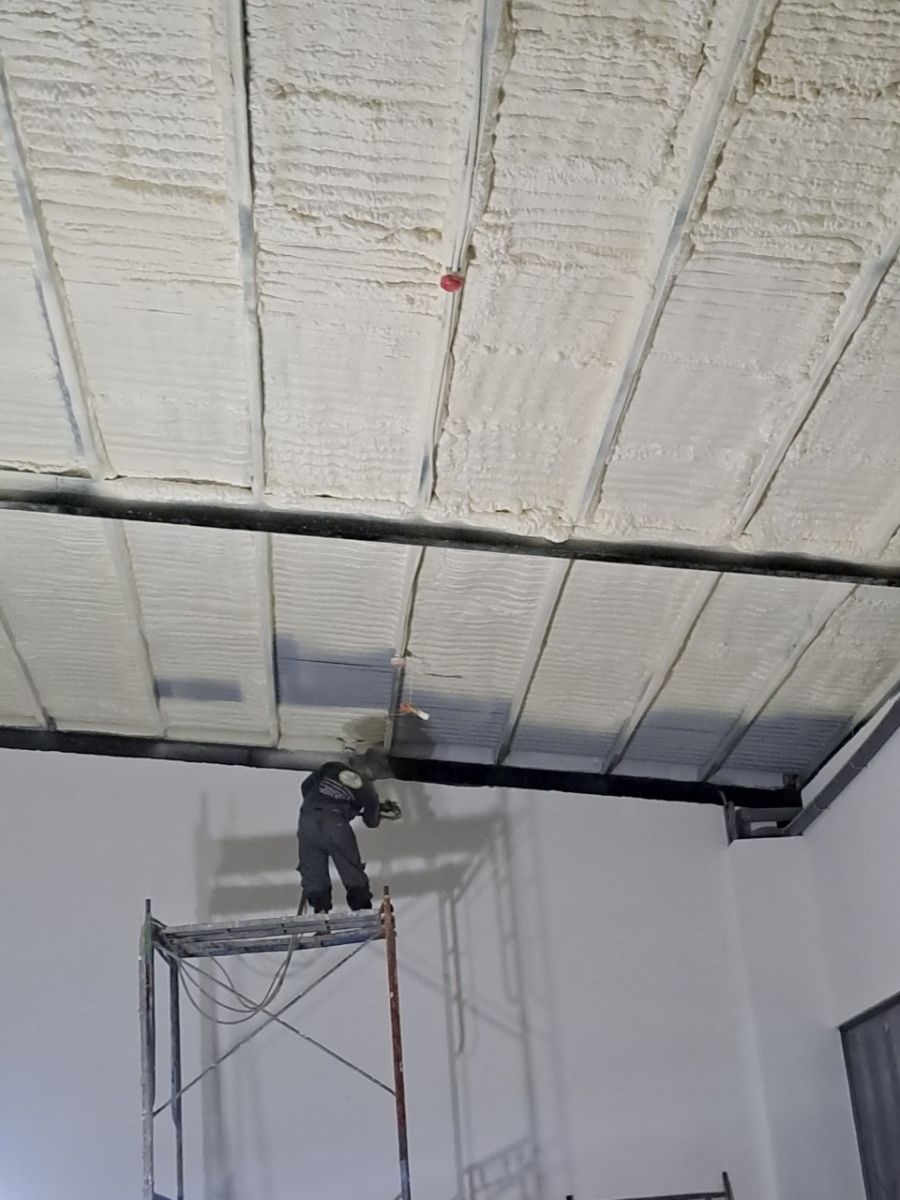 NHÀ XƯỞNG PHUN PU FOAM
